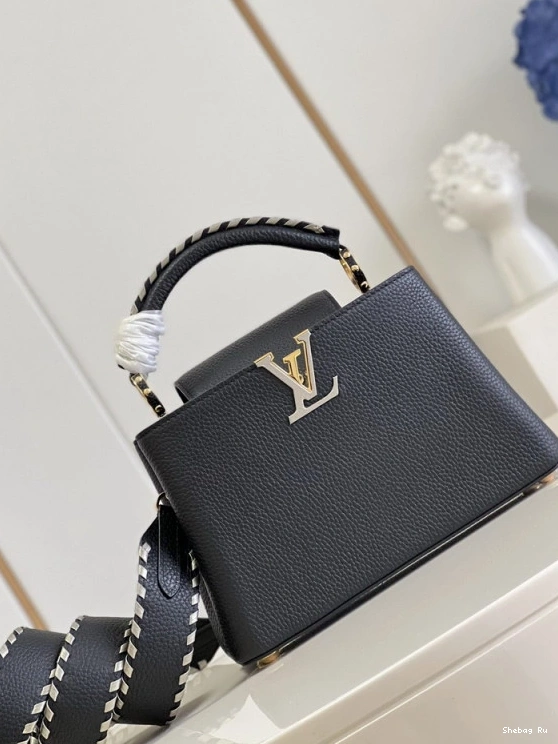 BB CAPUCINES VUITTON LOUIS 0817